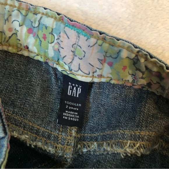 Baby GAP Denim Skirt with Farm Theme patches - Picture 7 of 10
